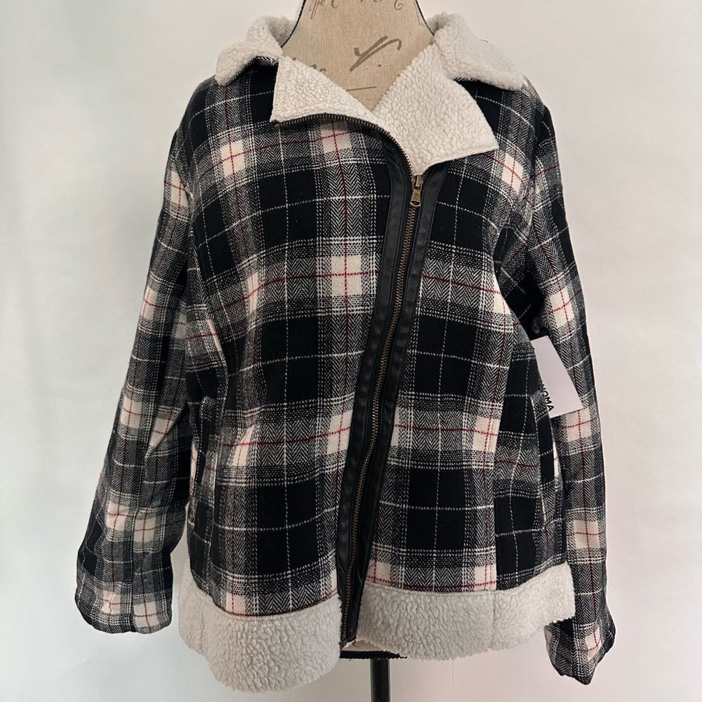 Sonoma Plaid Women's Jacket with Sherpa Lining